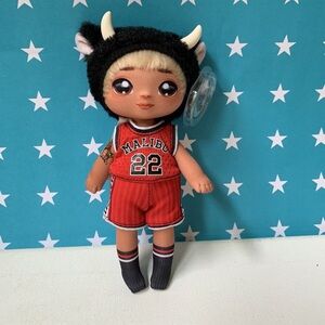 Na Na Na surprise doll series 4-Tommy Torro- boy basketball MGA